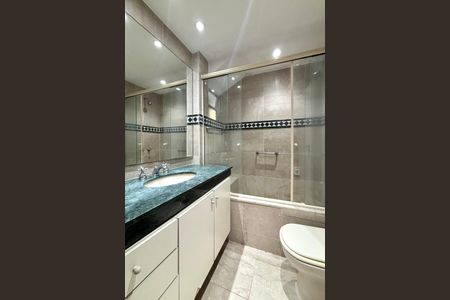 Apartamento à venda com 78m², 2 quartos e 2 vagas Apartamento à venda com 78m², 2 quartos e 2 vagasSuite - banheiro