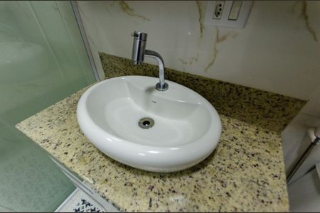 Casa à venda com 130m², 3 quartos e 4 vagasSuíte -Banheiro