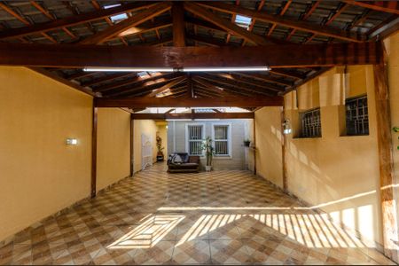 Casa à venda com 130m², 3 quartos e 4 vagasGaragem
