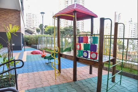 Apartamento para alugar com 93m², 2 quartos e 2 vagas Apartamento para alugar com 93m², 2 quartos e 2 vagasÁrea comum - Playground
