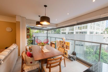 Apartamento para alugar com 93m², 2 quartos e 2 vagas Apartamento para alugar com 93m², 2 quartos e 2 vagasSala