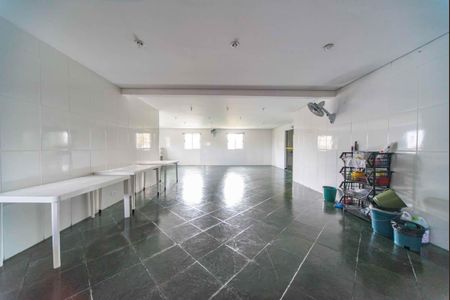 Apartamento à venda com 60m², 2 quartos e 1 vaga Apartamento à venda com 60m², 2 quartos e 1 vagaÁrea comum - Salão de festas