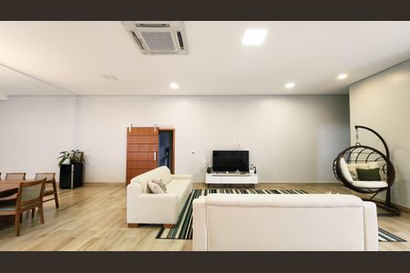 Sala de casa para alugar com 3 quartos, 600m² em Medeiros, Jundiaí