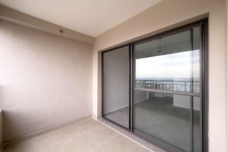 Studio à venda com 28m², 1 quarto e sem vaga Studio à venda com 28m², 1 quarto e sem vagaVaranda