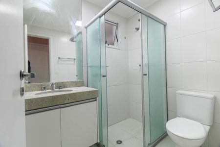 Apartamento à venda com 96m², 2 quartos e 2 vagas Apartamento à venda com 96m², 2 quartos e 2 vagasBanheiro da Suíte 2