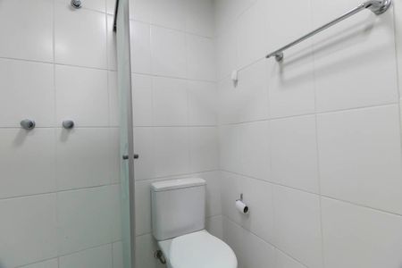 Apartamento à venda com 96m², 2 quartos e 2 vagas Apartamento à venda com 96m², 2 quartos e 2 vagasBanheiro da Suíte 2