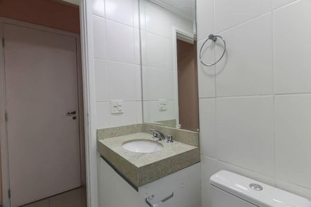 Apartamento à venda com 96m², 2 quartos e 2 vagas Apartamento à venda com 96m², 2 quartos e 2 vagasBanheiro da Suíte 1