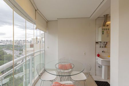 Apartamento para alugar com 290m², 2 quartos e 4 vagas Apartamento para alugar com 290m², 2 quartos e 4 vagasÁrea de Serviço