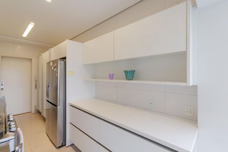 Apartamento para alugar com 290m², 2 quartos e 4 vagas Apartamento para alugar com 290m², 2 quartos e 4 vagasCozinha