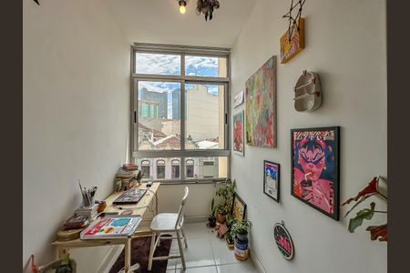 Apartamento à venda com 70m², 2 quartos e sem vagaSala