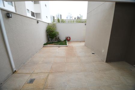 Apartamento à venda com 144m², 2 quartos e 2 vagasQuintal