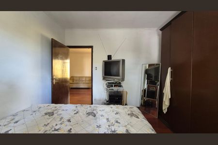 Casa à venda com 163m², 2 quartos e 6 vagasQuarto 2