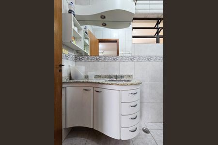 Casa à venda com 315m², 4 quartos e 2 vagasBanheiro - Suíte 