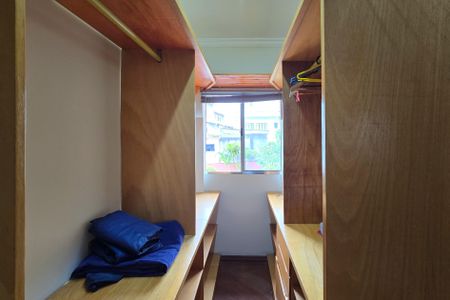 Casa à venda com 315m², 4 quartos e 2 vagasCloset - Suíte 