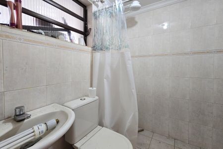 Casa à venda com 315m², 4 quartos e 2 vagasBanheiro de serviço