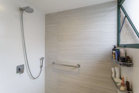 Apartamento à venda com 125m², 3 quartos e 3 vagas Apartamento à venda com 125m², 3 quartos e 3 vagasBanheiro da Suíte