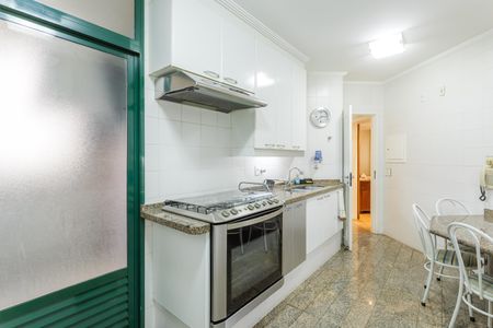 Apartamento à venda com 125m², 3 quartos e 3 vagas Apartamento à venda com 125m², 3 quartos e 3 vagasCozinha