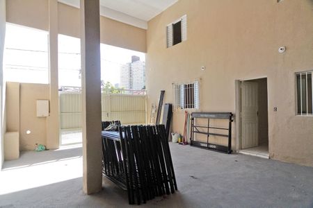 Área de Serviço de casa para alugar com 3 quartos, 200m² em Parque Peruche, São Paulo