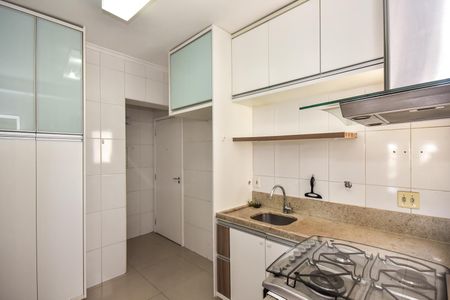 Apartamento à venda com 103m², 2 quartos e 2 vagasCozinha