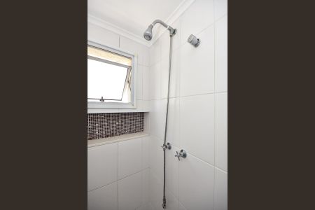 Apartamento à venda com 103m², 2 quartos e 2 vagasChuveiro do Banheiro