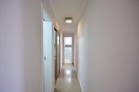 Apartamento à venda com 103m², 2 quartos e 2 vagasCorredor