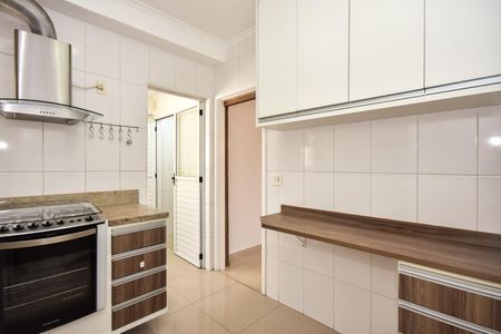 Apartamento à venda com 103m², 2 quartos e 2 vagasCozinha