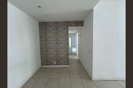 Apartamento à venda com 75m², 2 quartos e 1 vagaCorredor