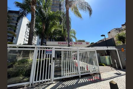 Apartamento à venda com 75m², 2 quartos e 1 vagaPortaria