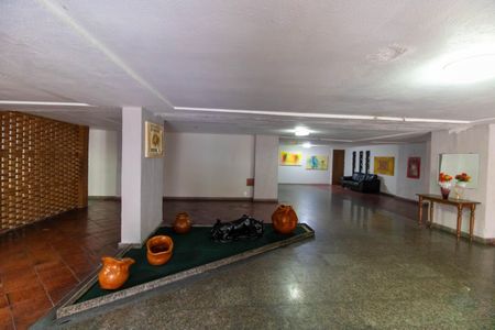 Apartamento à venda com 79m², 2 quartos e 1 vagaPortaria