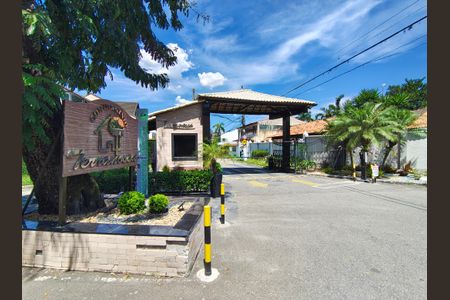 Casa à venda com 260m², 4 quartos e 2 vagasEntrada Condominio