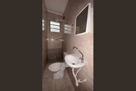 Banheiro de casa para alugar com 1 quarto, 40m² em Vila Palmares, Santo André