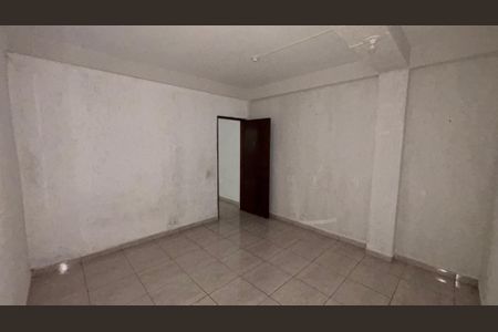Quarto de casa para alugar com 1 quarto, 40m² em Vila Palmares, Santo André