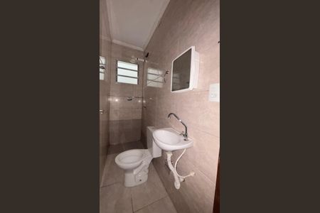 Casa para alugar com 40m², 1 quarto e sem vaga Casa para alugar com 40m², 1 quarto e sem vagaBanheiro