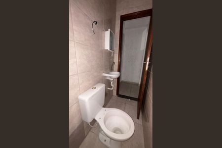 Casa para alugar com 40m², 1 quarto e sem vaga Casa para alugar com 40m², 1 quarto e sem vagaBanheiro