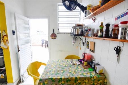 Apartamento à venda com 122m², 3 quartos e sem vagaCozinha