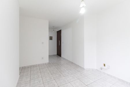 Apartamento à venda com 44m², 2 quartos e 1 vaga Apartamento à venda com 44m², 2 quartos e 1 vagaSala
