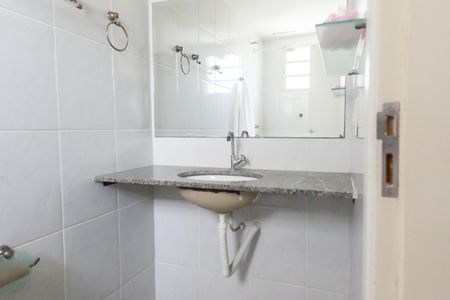 Apartamento para alugar com 100m², 4 quartos e 1 vaga Apartamento para alugar com 100m², 4 quartos e 1 vagaBanheiro da Suíte