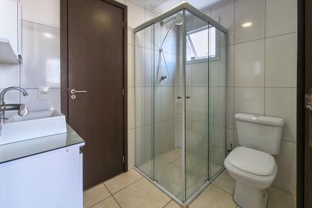 Apartamento para alugar com 72m², 2 quartos e 2 vagas Apartamento para alugar com 72m², 2 quartos e 2 vagasBanheiro das suítes 1 e 2