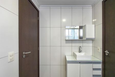 Apartamento para alugar com 72m², 2 quartos e 2 vagas Apartamento para alugar com 72m², 2 quartos e 2 vagasBanheiro das suítes 1 e 2