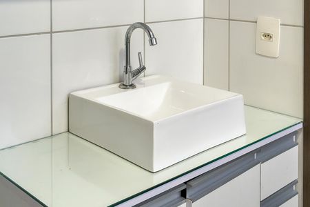Apartamento para alugar com 72m², 2 quartos e 2 vagas Apartamento para alugar com 72m², 2 quartos e 2 vagasBanheiro das suítes 1 e 2