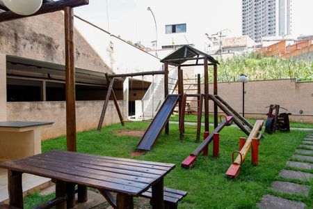 Apartamento para alugar com 48m², 2 quartos e 1 vaga Apartamento para alugar com 48m², 2 quartos e 1 vagaÁrea comum - Playground