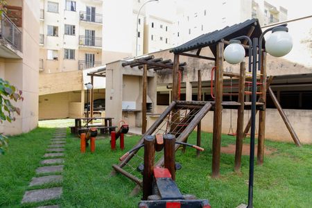 Apartamento para alugar com 48m², 2 quartos e 1 vaga Apartamento para alugar com 48m², 2 quartos e 1 vagaÁrea comum - Playground