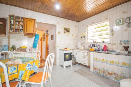 Casa à venda com 210m², 3 quartos e 2 vagasCopa e Cozinha