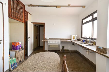 Apartamento para alugar com 430m², 3 quartos e 3 vagasCozinha