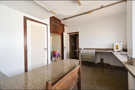 Apartamento para alugar com 430m², 3 quartos e 3 vagasCozinha