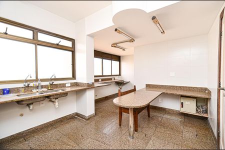 Apartamento para alugar com 430m², 3 quartos e 3 vagasCozinha