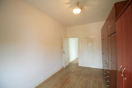 Casa para alugar com 160m², 2 quartos e 1 vagaQuarto