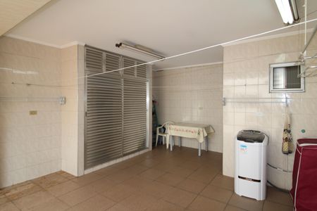 Casa à venda com 150m², 3 quartos e 2 vagasÁrea de Serviço