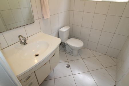 Casa à venda com 150m², 3 quartos e 2 vagasBanheiro 2