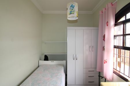 Casa à venda com 150m², 3 quartos e 2 vagasQuarto 2